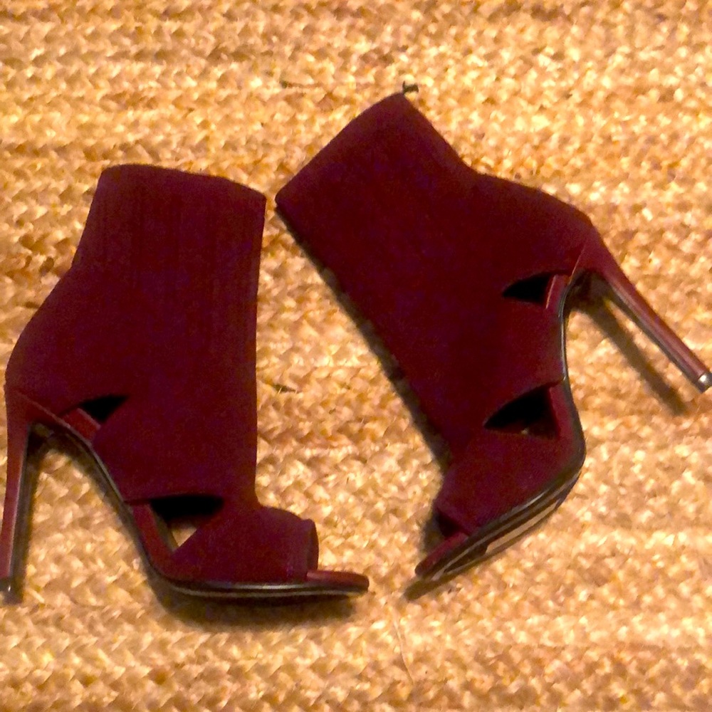 Guess Brand  Vixen Wine color open Toe Booties